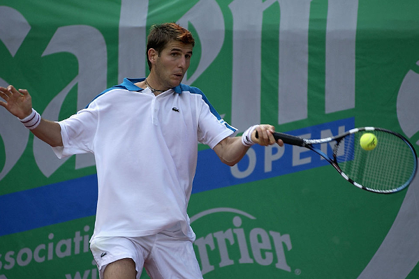 getty_golmardjerome20020927