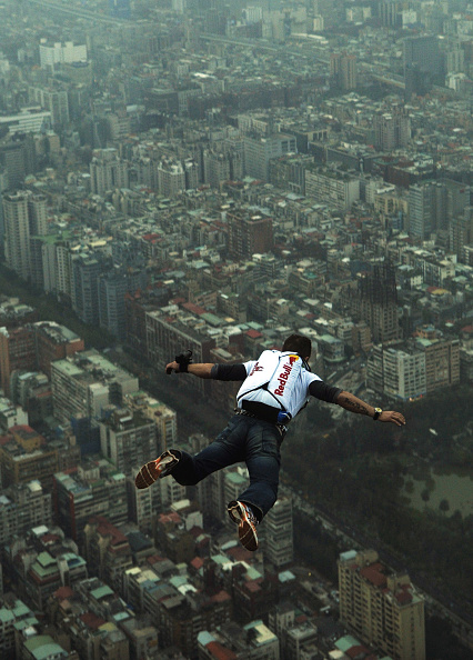 Felix Baumgartner Jumps Off Taipei 101