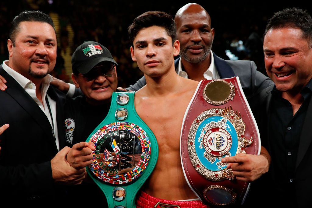 Canelo Alvarez v Sergey Kovalev