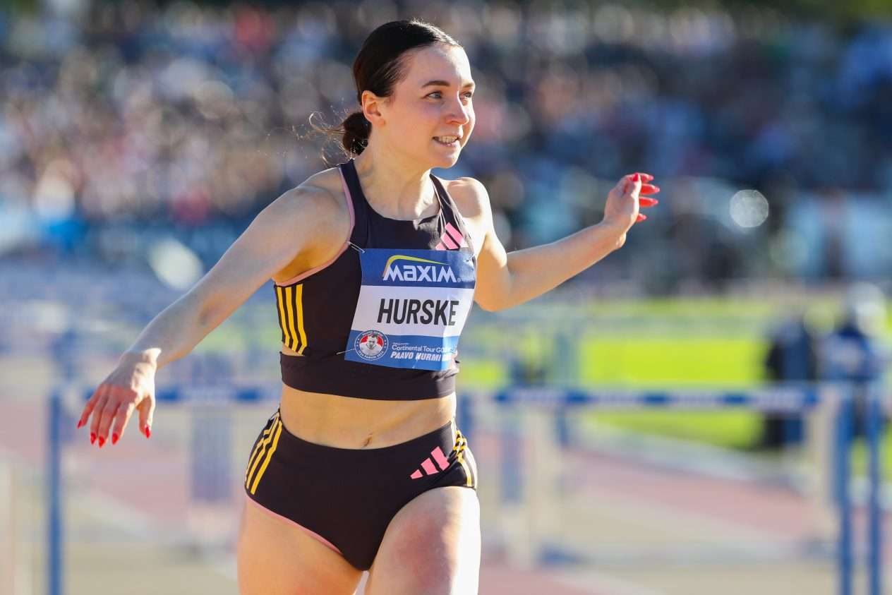 Reetta Hurske Julkaisi Paljonpuhuvia Kuvia Fanien Tuomio Oli 