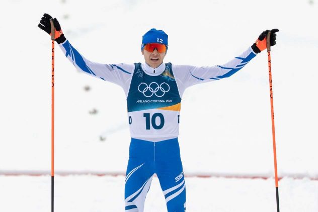 aop_Hirovnen_Eero_maalissa