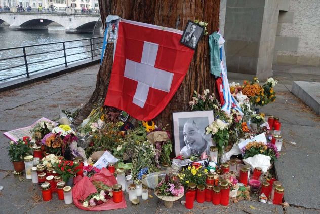 aop_Furrermuriel16.1.769256838