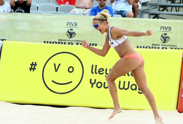 Taru LahtiLiukkonen ja Anniina Parkkinen etenivät jatkoon